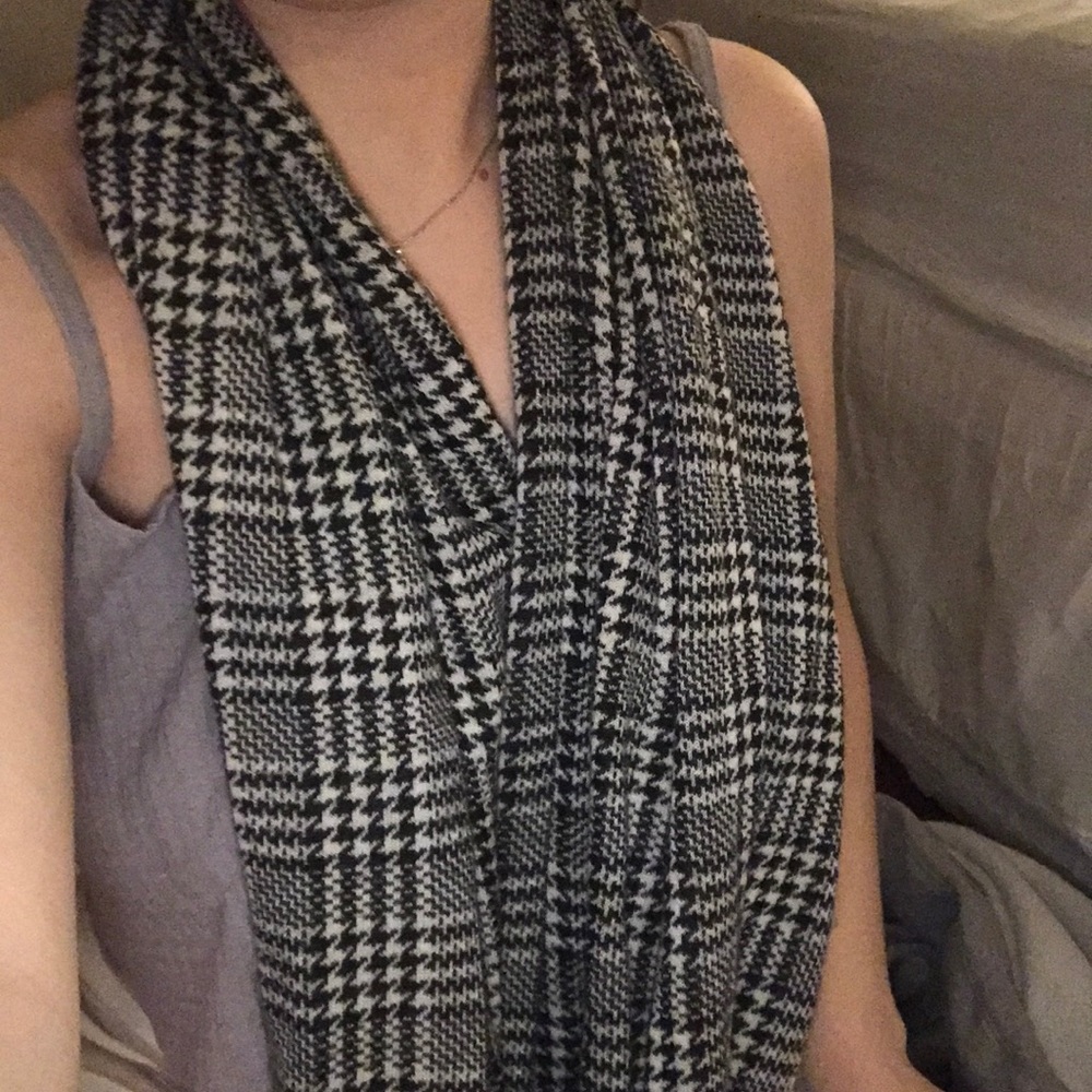 Plaid Infinity Scarf - Picture 2 of 4